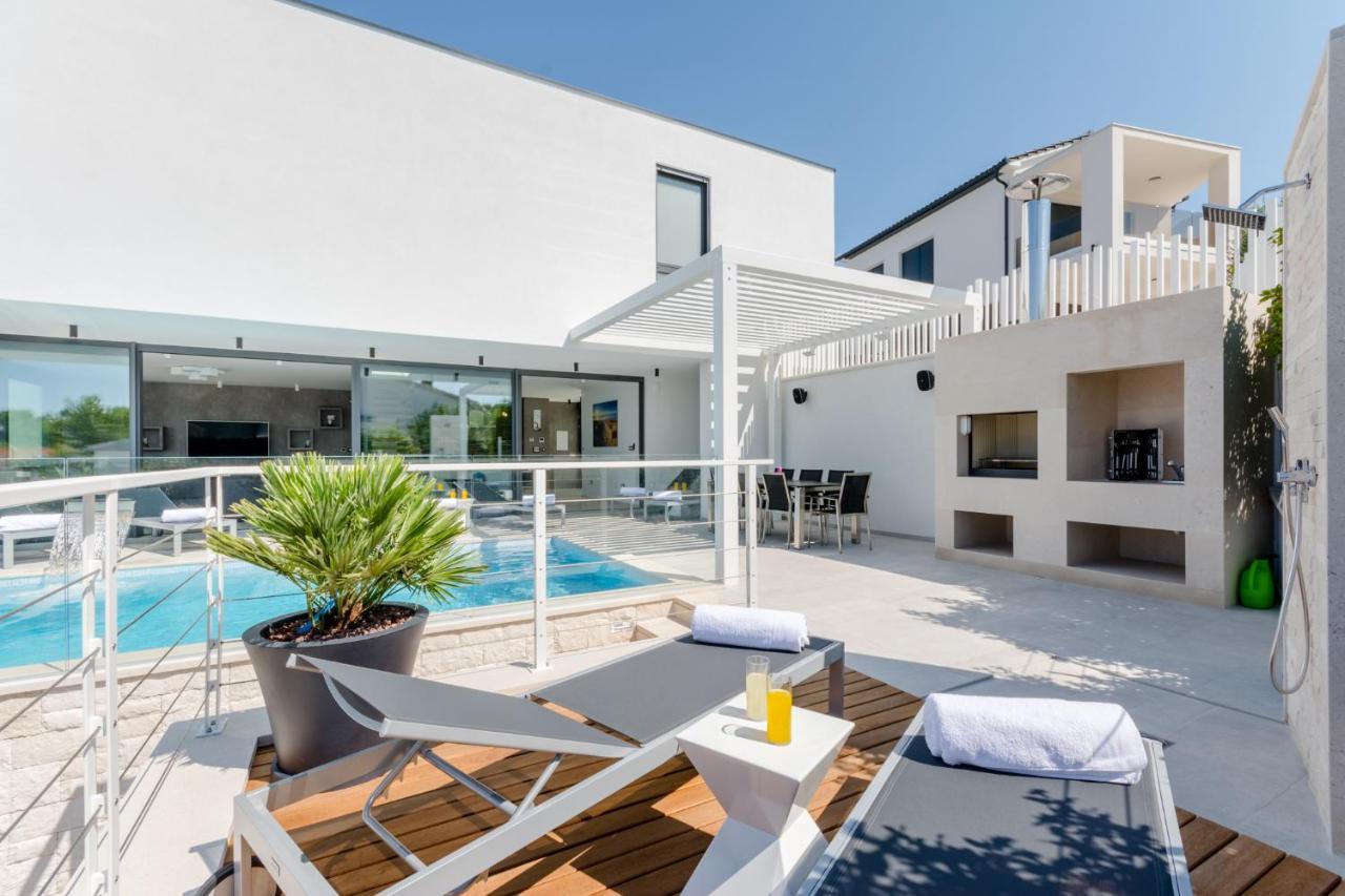 Villa Vitae & Villa Pax 수티반 외부 사진